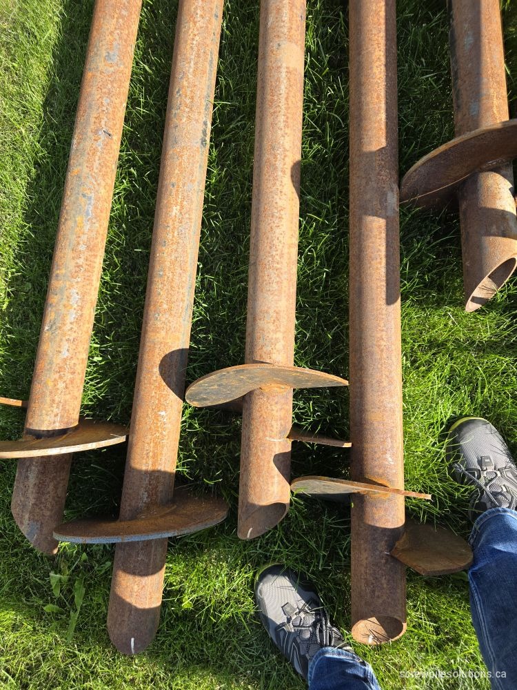 Helix sizing variation on fabricated piles